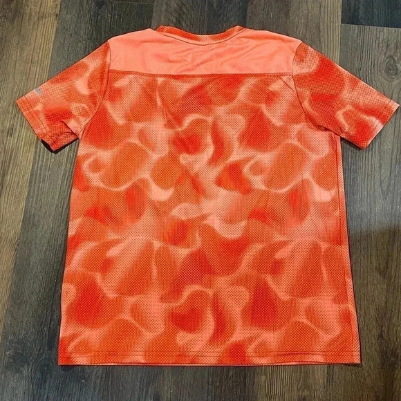 Athletic Works boys XXL (18) tee, 100% poly quick dry, EUC - Picture 4 of 5